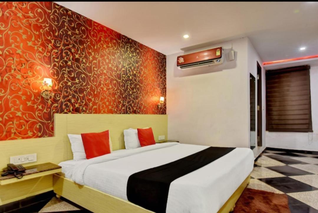 Citi Club Hotell Kānpur Eksteriør bilde