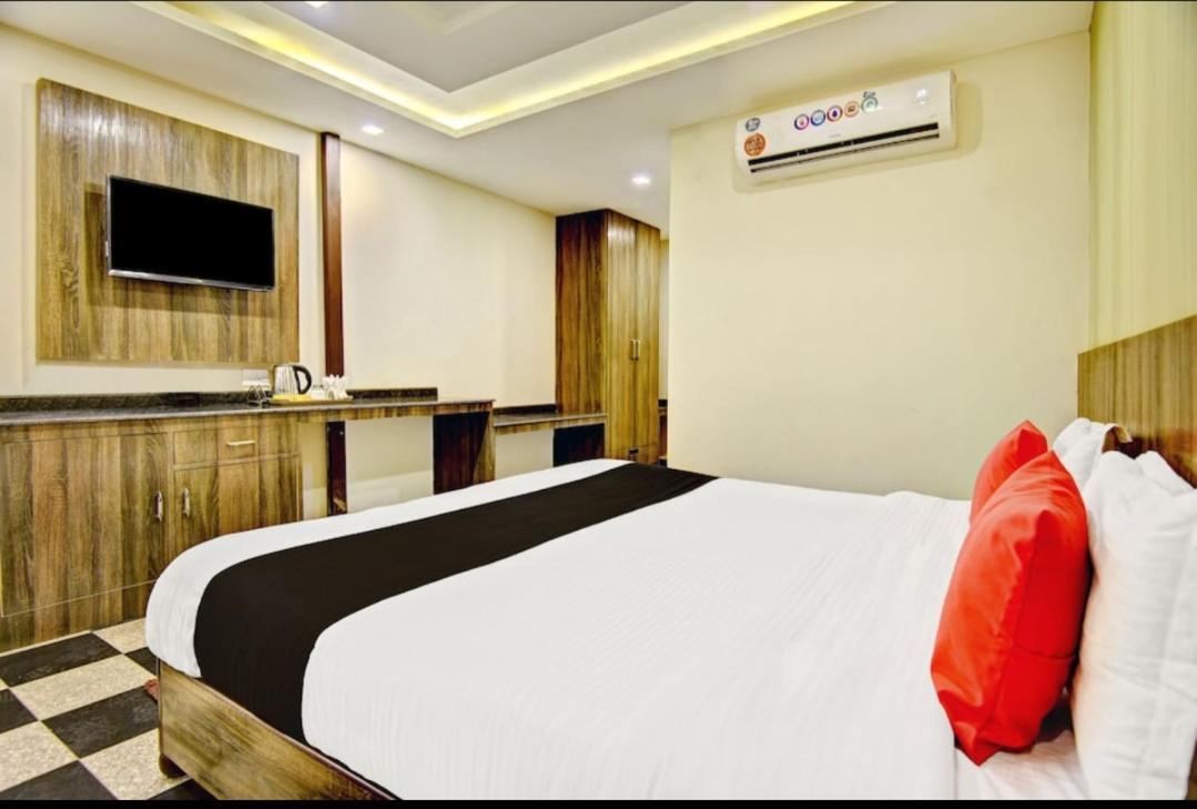 Citi Club Hotell Kānpur Eksteriør bilde