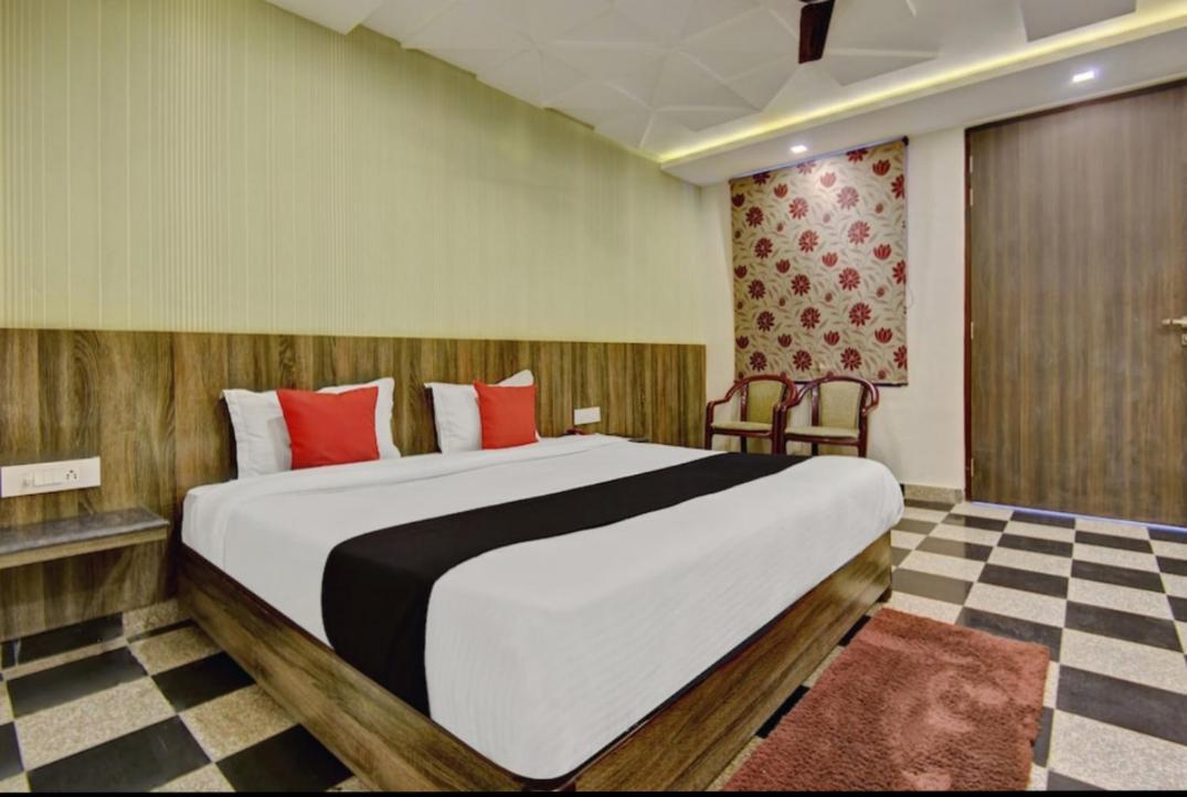 Citi Club Hotell Kānpur Eksteriør bilde