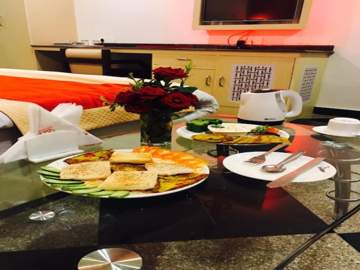Citi Club Hotell Kānpur Eksteriør bilde